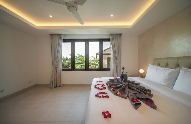 ラグジュアリー 4 ベッドルーム ベラ ビスタ ヴィラ