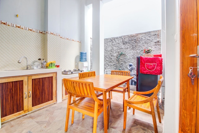 ホテル O ダリナ ホームステイ