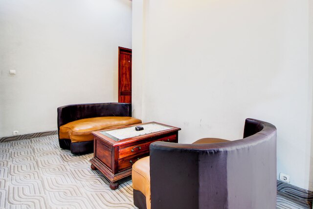 ホテル O ダリナ ホームステイ