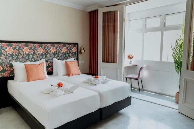 キング チャールズ オテル