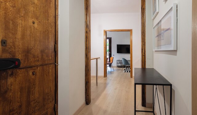 ステイ ユニーク アパートメント グラン ヴィア IV