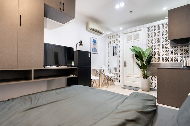 ホーム アウェイ ダン ティ ヌー