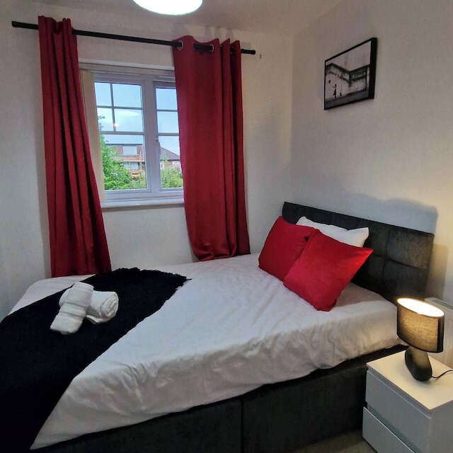 スタイリッシュ ペット フレンドリー 3 ベッドルーム ハウス イン マンチェスター