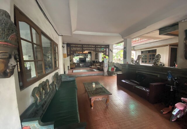 ホテル チャンドラ アディグラハ