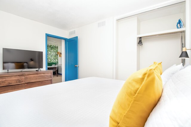 ロイヤル アロハ バイ トロピカル エスケープス リアルティ