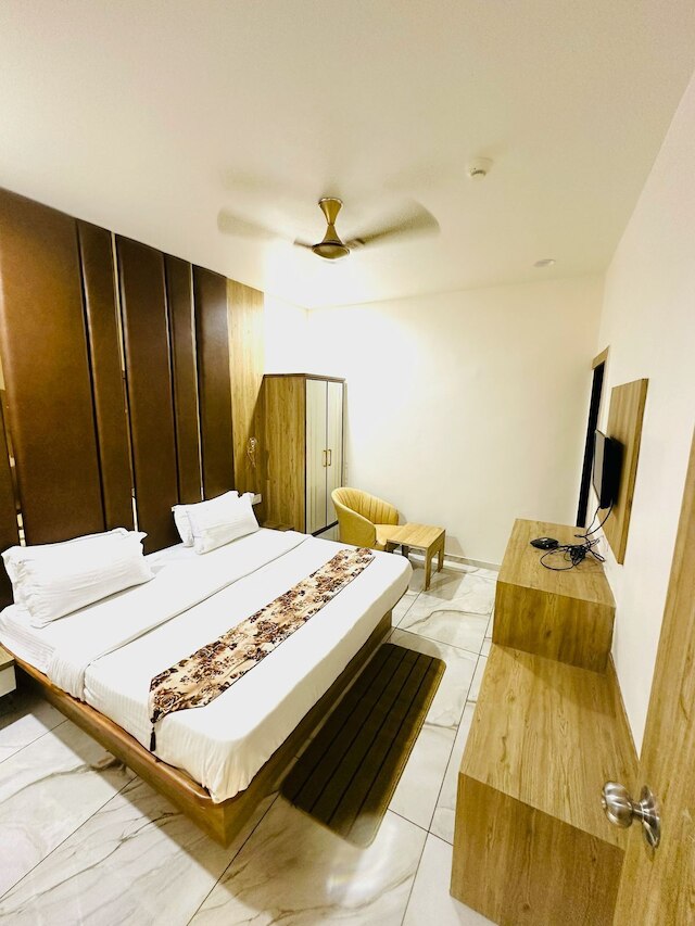 ホテル キングス レジデンシー