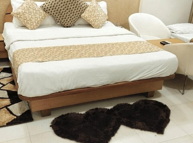 ホテル キングス レジデンシー