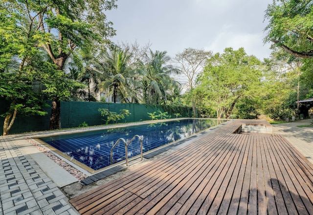 ロータス エステート コロンボ