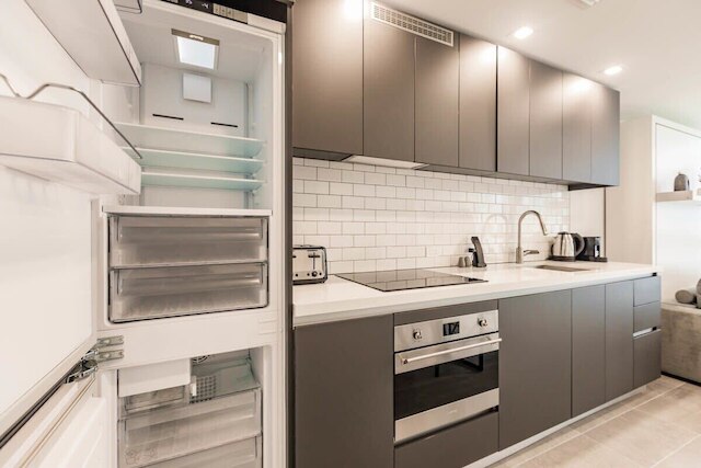 コンド ウィズ シティビューズ イン ダウンタウン マイアミ