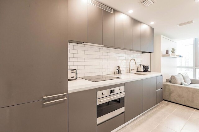 コンド ウィズ シティビューズ イン ダウンタウン マイアミ