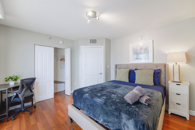 ブリッケル コンドス ハート オブ マイアミ リビング