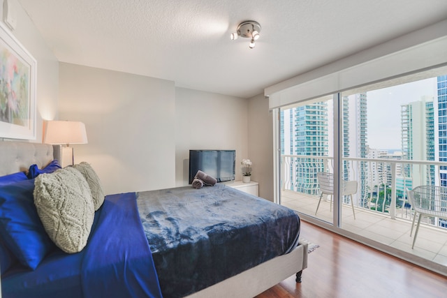 ブリッケル コンドス ハート オブ マイアミ リビング