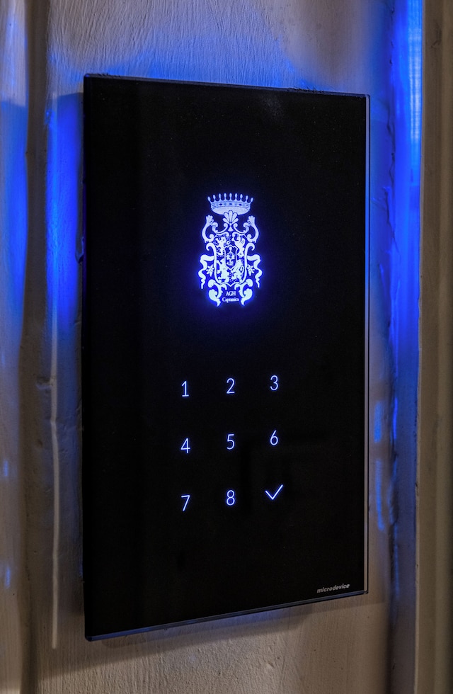 AGH - カプラニカ