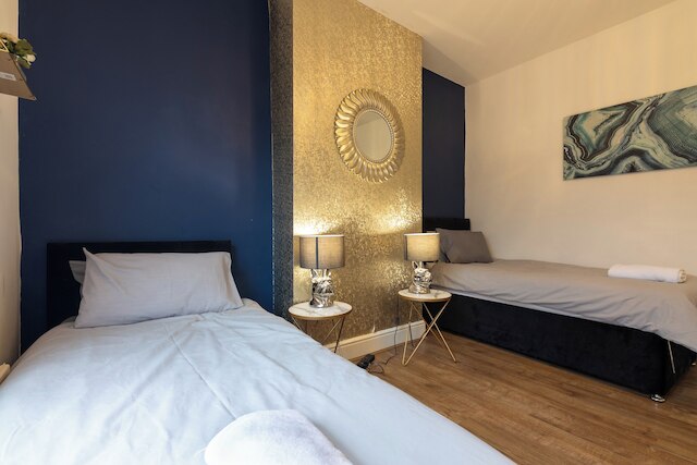 サルフォードシティ オアシス - スペーシャス 4 ベッドルーム ハウス