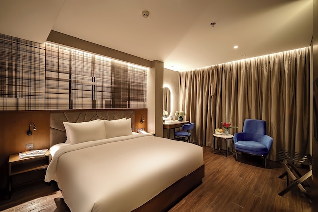 ニャット ハ ラヴィッシュ ホテル