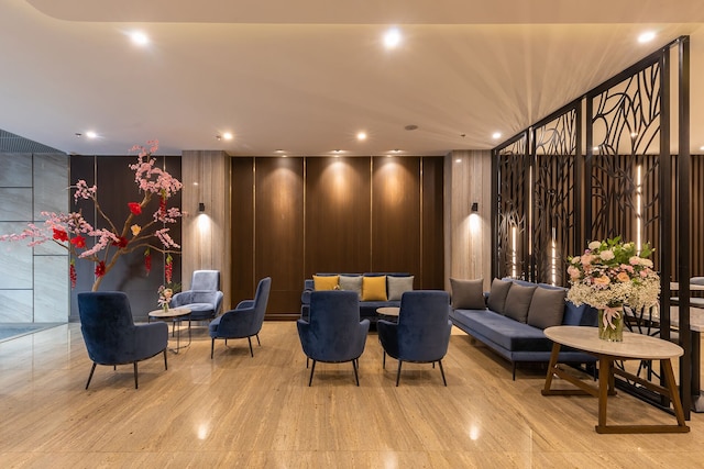 ニャット ハ ラヴィッシュ ホテル