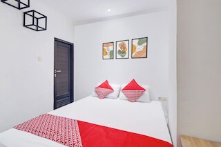 タウンハウス オーク グヌン サハリ ニア アンコール