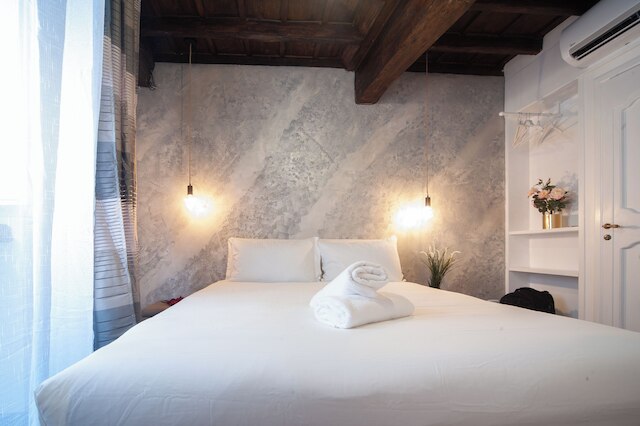 ナヴォナ ジャクジー アパートメント