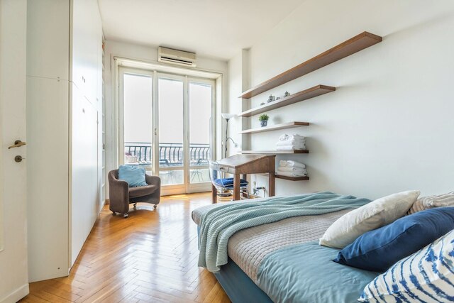 セントロ ピアッツァーレ ビアンカマーノ - ルミノーソ ビロカーレ イン