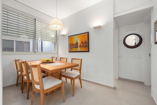 シック ブライト アーバン エスケープ バイ シー アンド レント