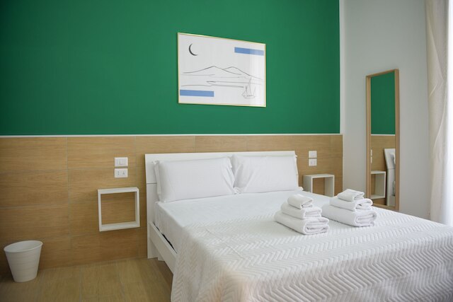 ナポリ セントラル ゲート