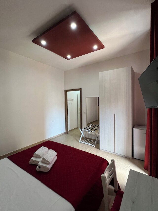 ナポリ セントラル ゲート