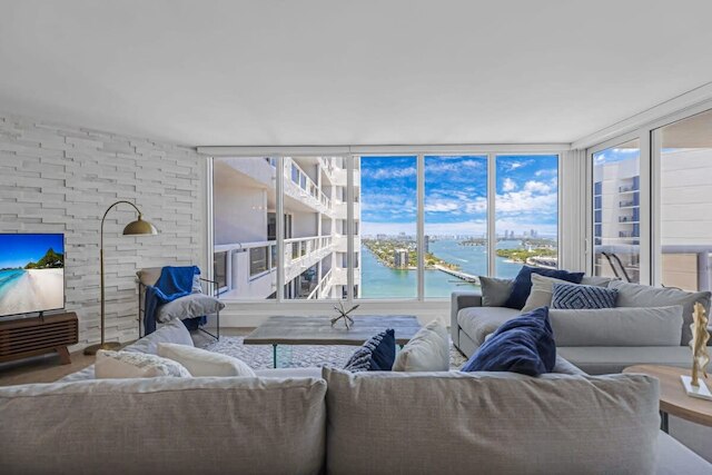 リラクシング リトリート ウィズ プール アンド ベイ ビューズ