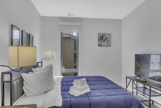 ローガンサークル ファーニッシュド アパートメント 2 ベッドルーム アパート