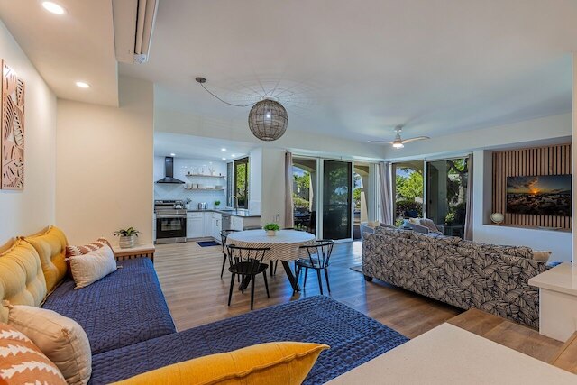 パームス アット ワイレア 203 2 ベッドルーム コンド