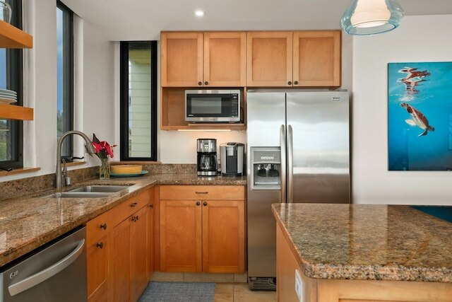 プウ ポア 312 2 ベッドルーム コンド