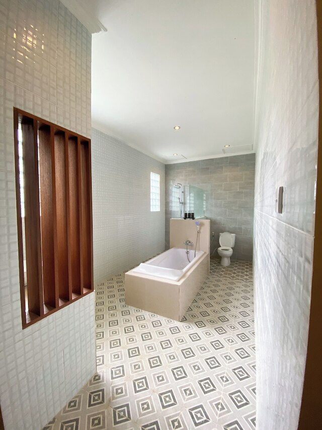 オエマ スリヤ ウブド