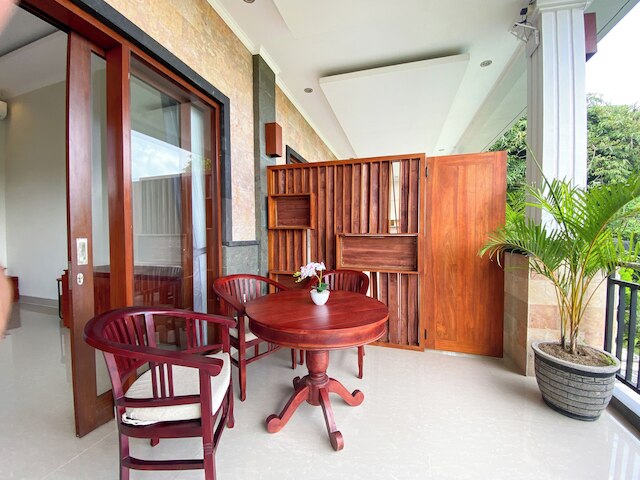 オエマ スリヤ ウブド