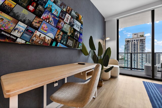 ラグジュアリー シティ ビュー コンド