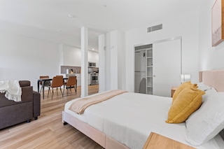 チャーミング LA リトリート