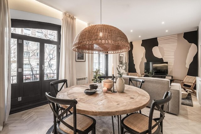 バザ - 3 ベッドルームズ アンド オフィス イン トラファルガー