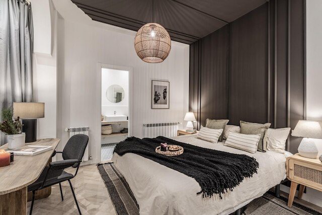 バザ - 3 ベッドルームズ アンド オフィス イン トラファルガー