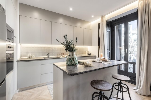 セビリア - 4 ベッドルームズ イン トラファルガー