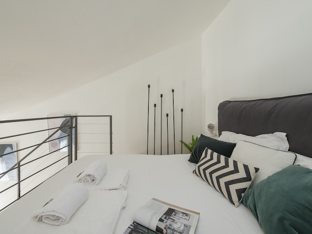 モダン スプリット レベル アパートメント