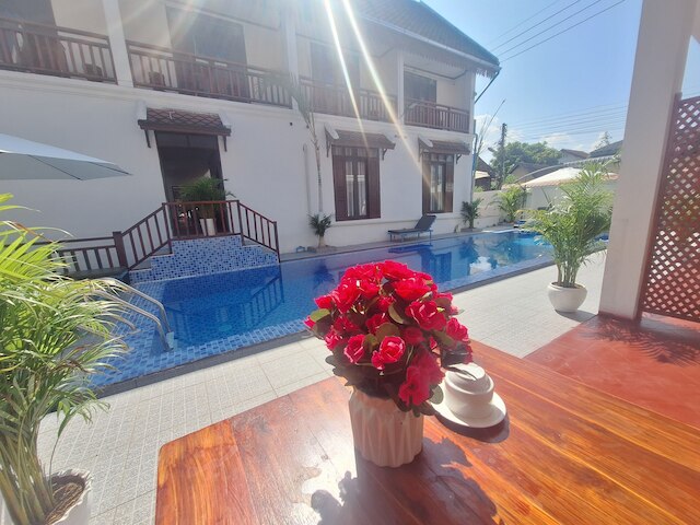 ルアンプラバン パビリオン ホテル & トラベル