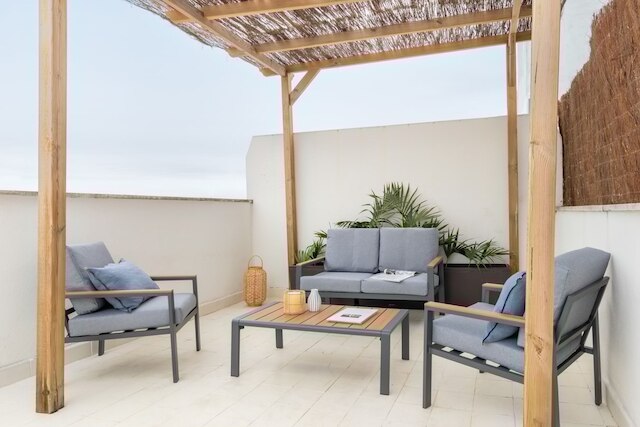 ペリッサ - 2 ベッドルームズ アンド テラス イン トラファルガー