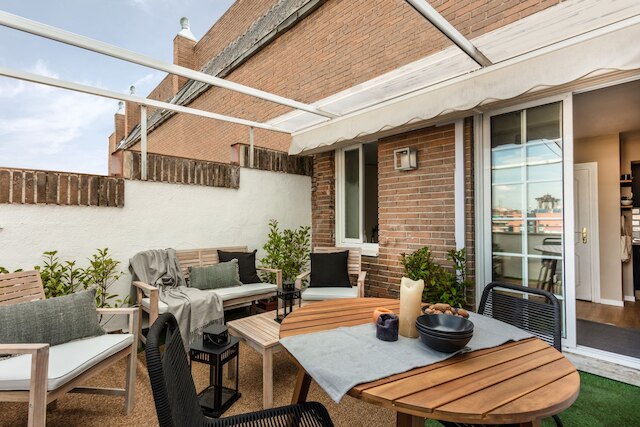 インジア - 1 ベッドルーム アンド プール イン リスタ