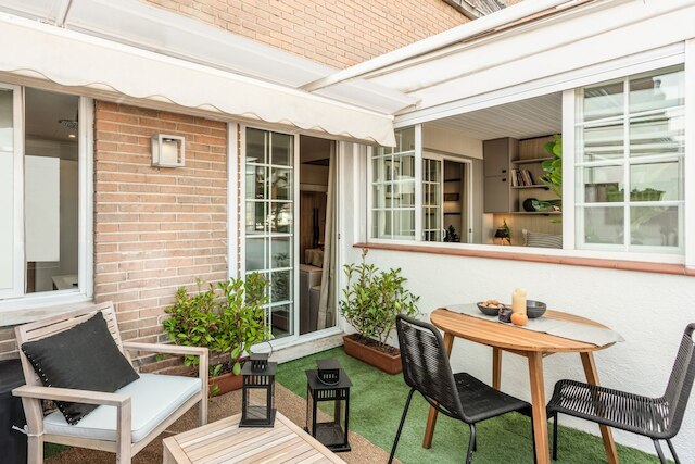 インジア - 1 ベッドルーム アンド プール イン リスタ