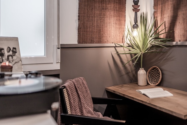 ヤンガンビ - 2 ベッドルームズ アンド オフィス イン リスタ