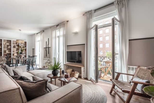 ヤンガンビ - 2 ベッドルームズ アンド オフィス イン リスタ