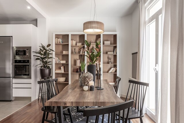 ヤンガンビ - 2 ベッドルームズ アンド オフィス イン リスタ