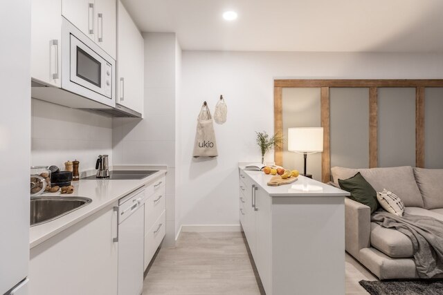 ベラルディ - 1 ベッドルーム アンド シェアード プール イン トラファルガー