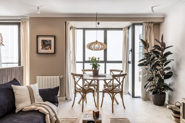 ガエタ - 1 ベッドルーム アンド シェアード プール イン ロス ロサス