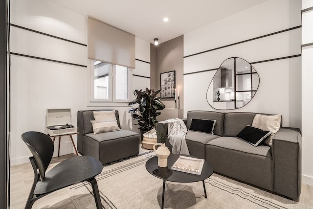 エンバ - 2 ベッドルームズ アパートメント イン リスタ