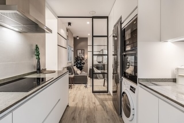 エンバ - 2 ベッドルームズ アパートメント イン リスタ