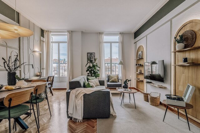 チッチ - 2 ベッドルームズ アンド バルコニー イン パラシオ